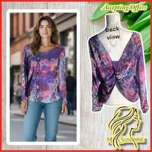 Bar III NEW - Sz L - Color pop animal print Top backless - sexy and chique